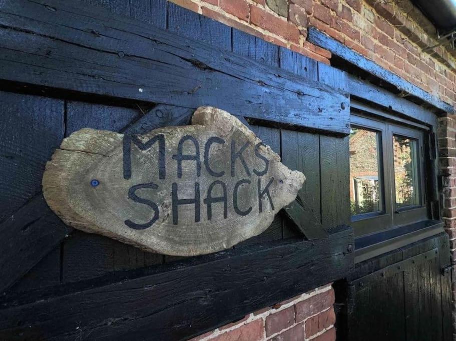 Macks Shack At Machrimore Wells-next-the-Sea Esterno foto